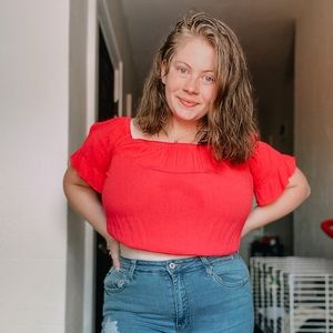 Meet your Posher, Alexis